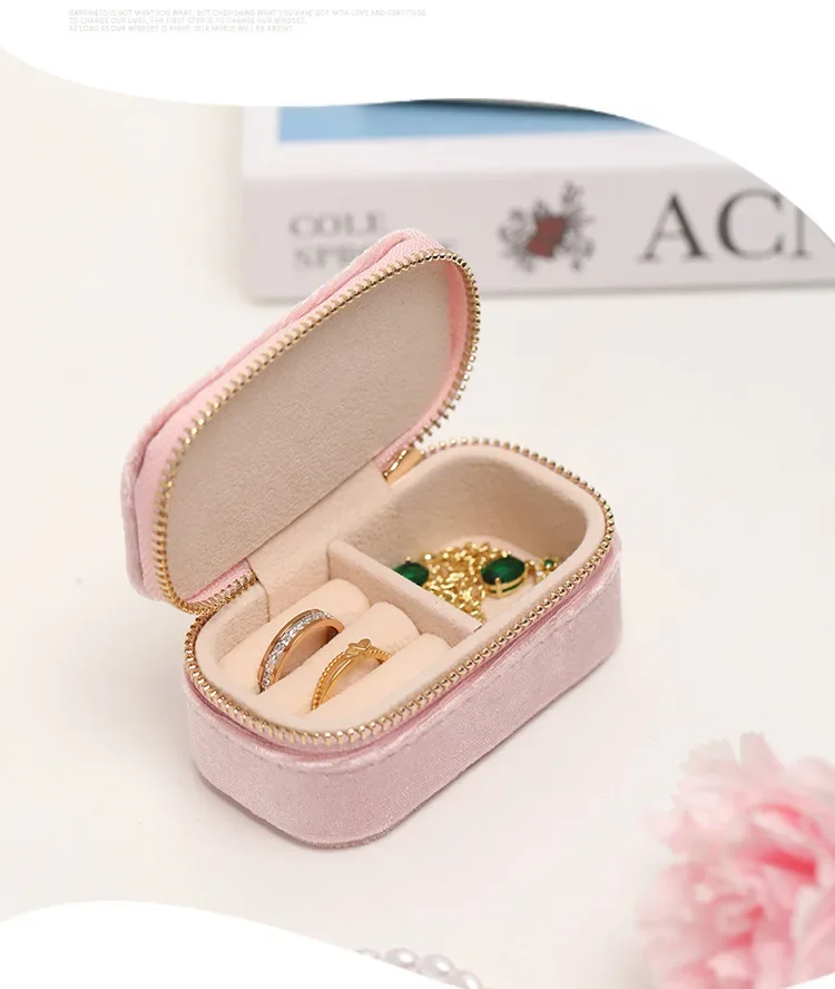 Mini Travel Jewelry Box, Ring  - Travel Jewellery & Accessories Organiser 评论和价格