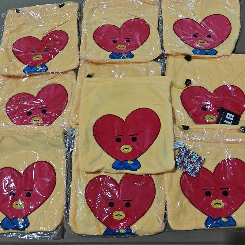 BT21 anime cartoon cute heart  - Travel Accessories Toiletries 评论和价格