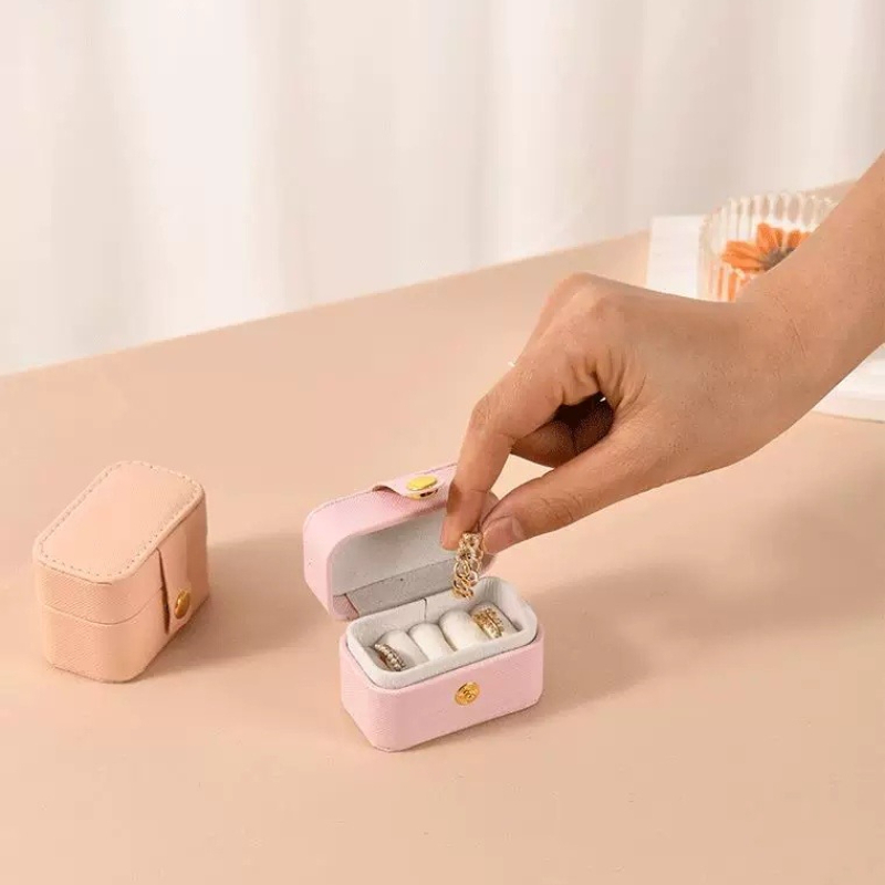 Elegant Luxury Travel Jewelry  - Travel Jewellery & Accessories Organiser 评论和价格